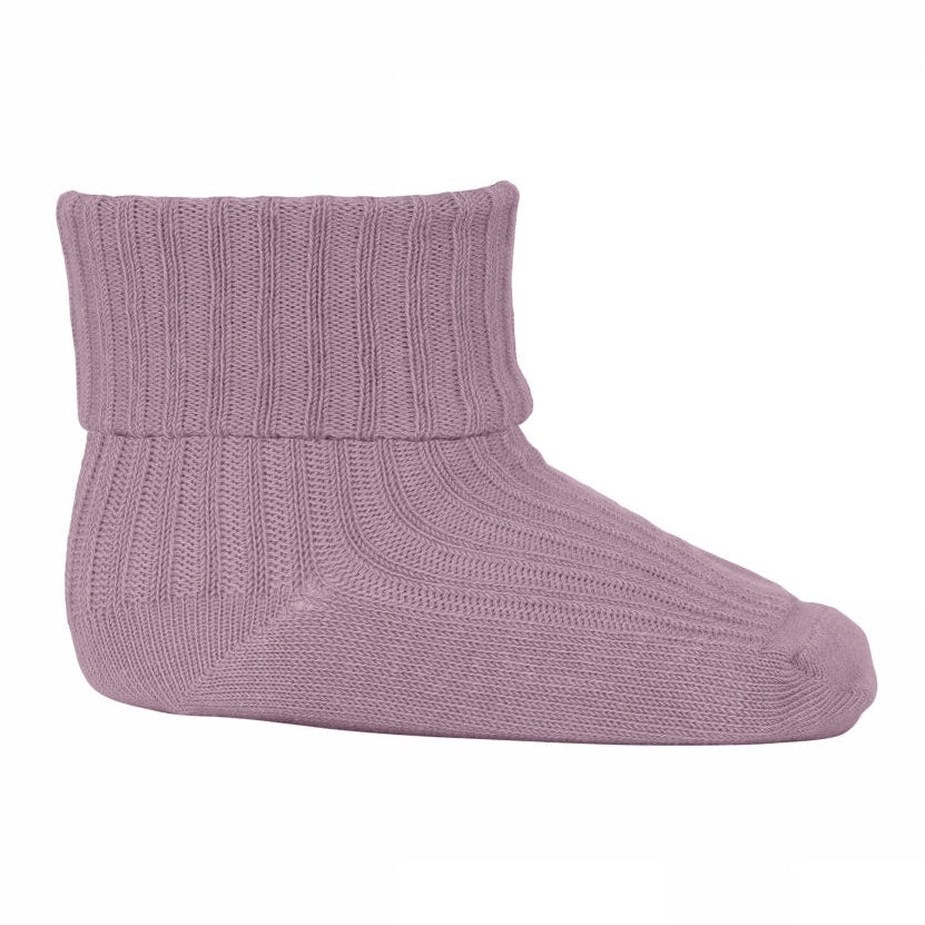 MPkids Strømper - Cotton rib baby socks i Lilac Shadow Køb lilac shadow Strømper fra MPkids hos MP Denmark