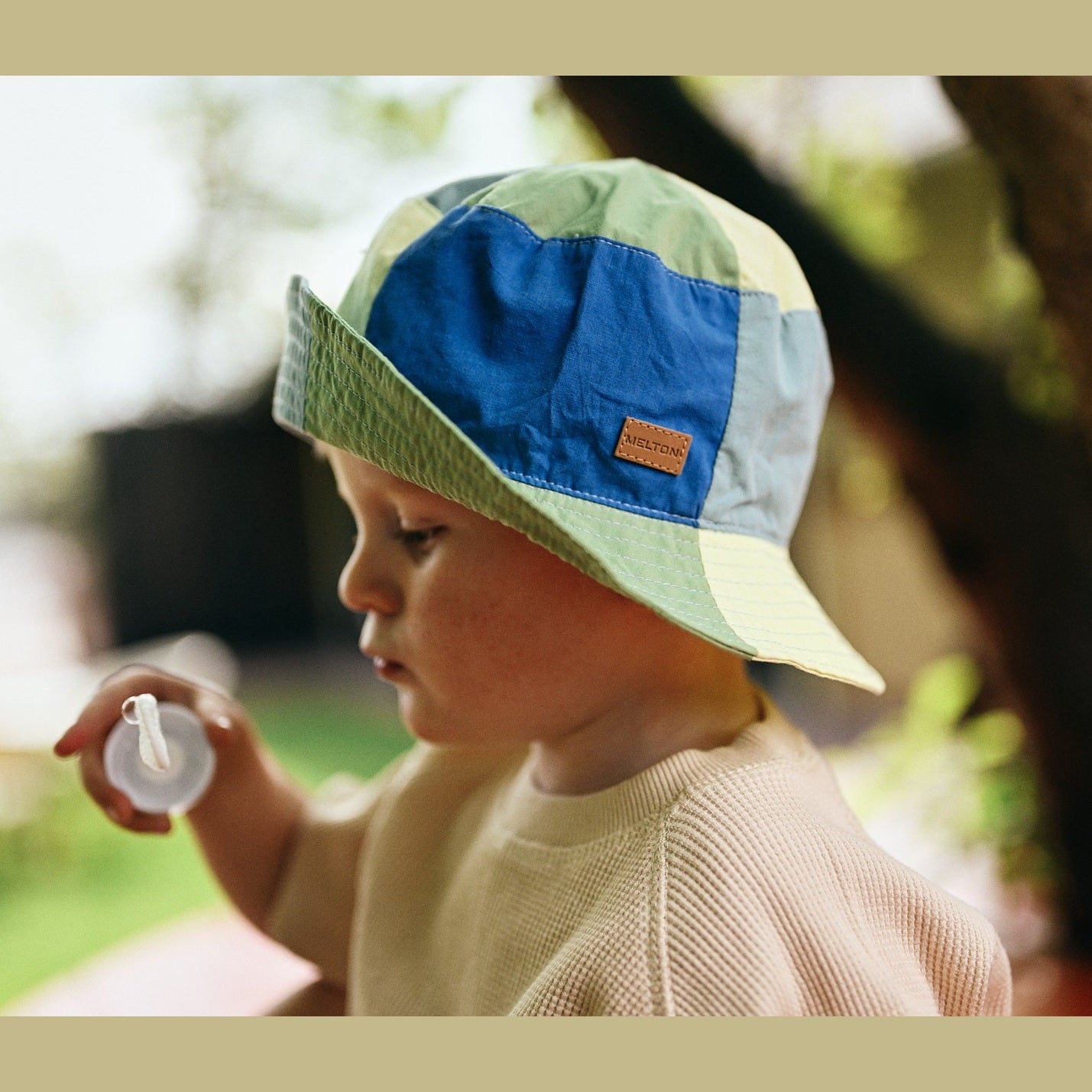 Block poplin hat
