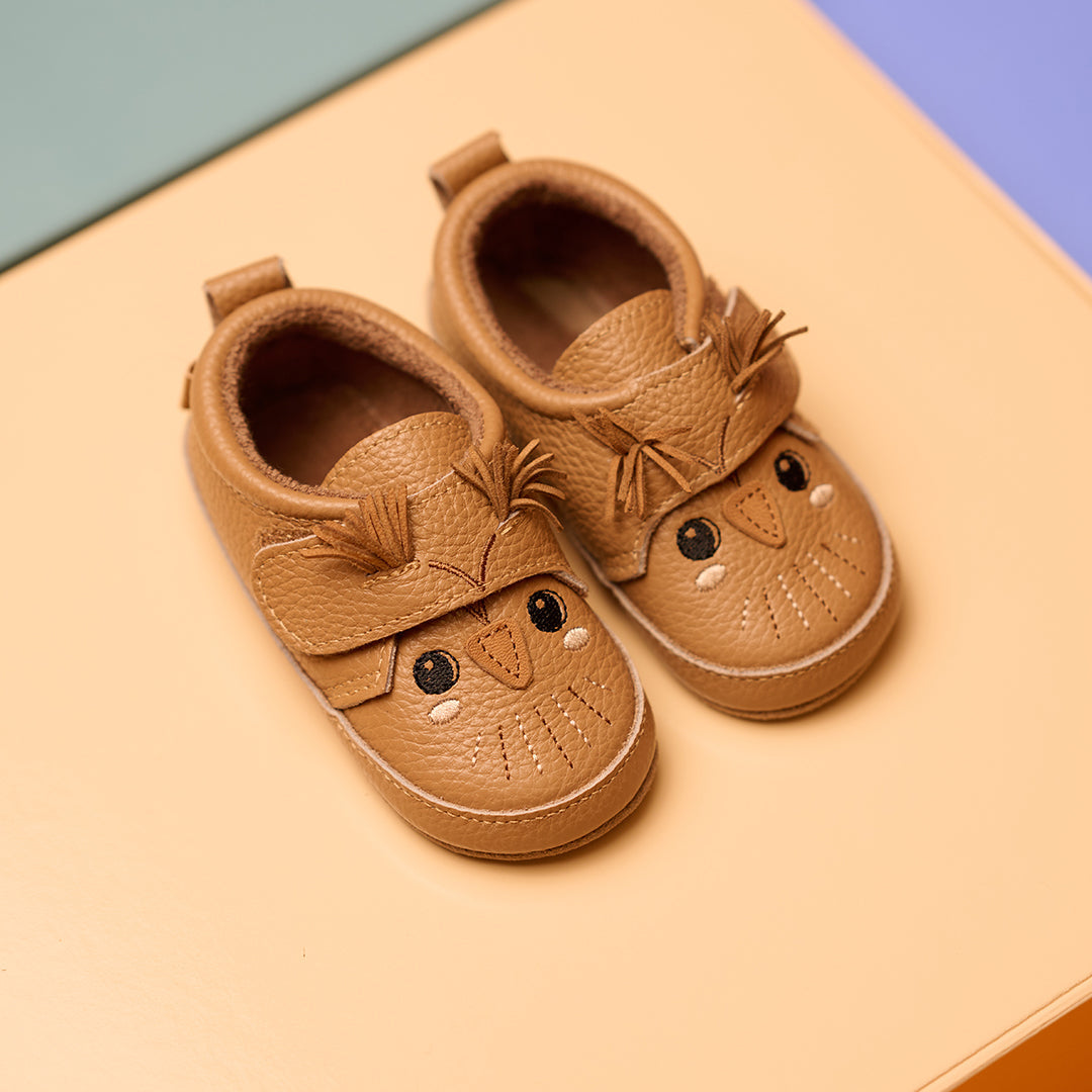 Owl leather slipper