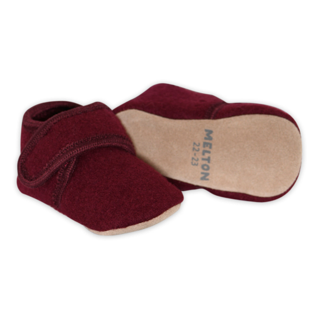 Classic wool slippers