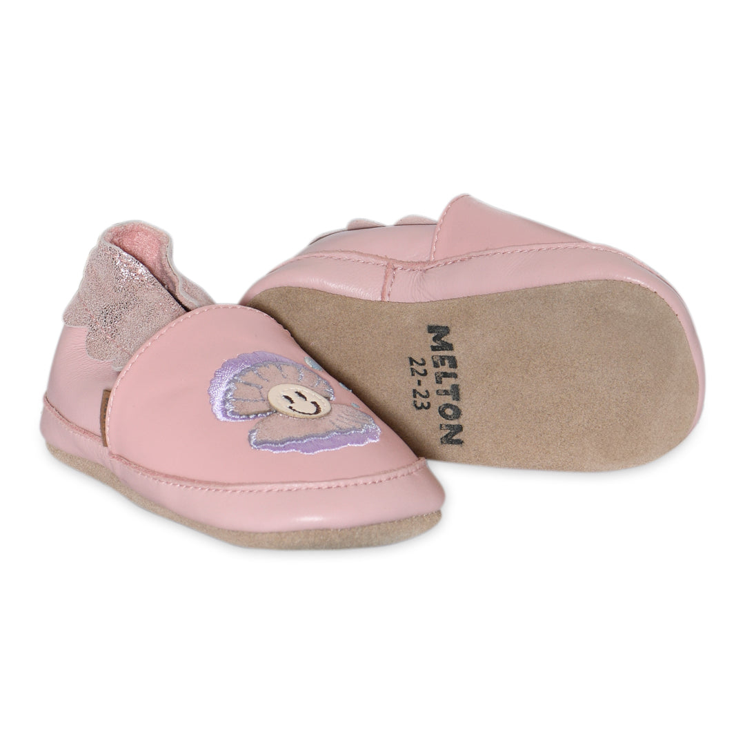 Shell leather slippers