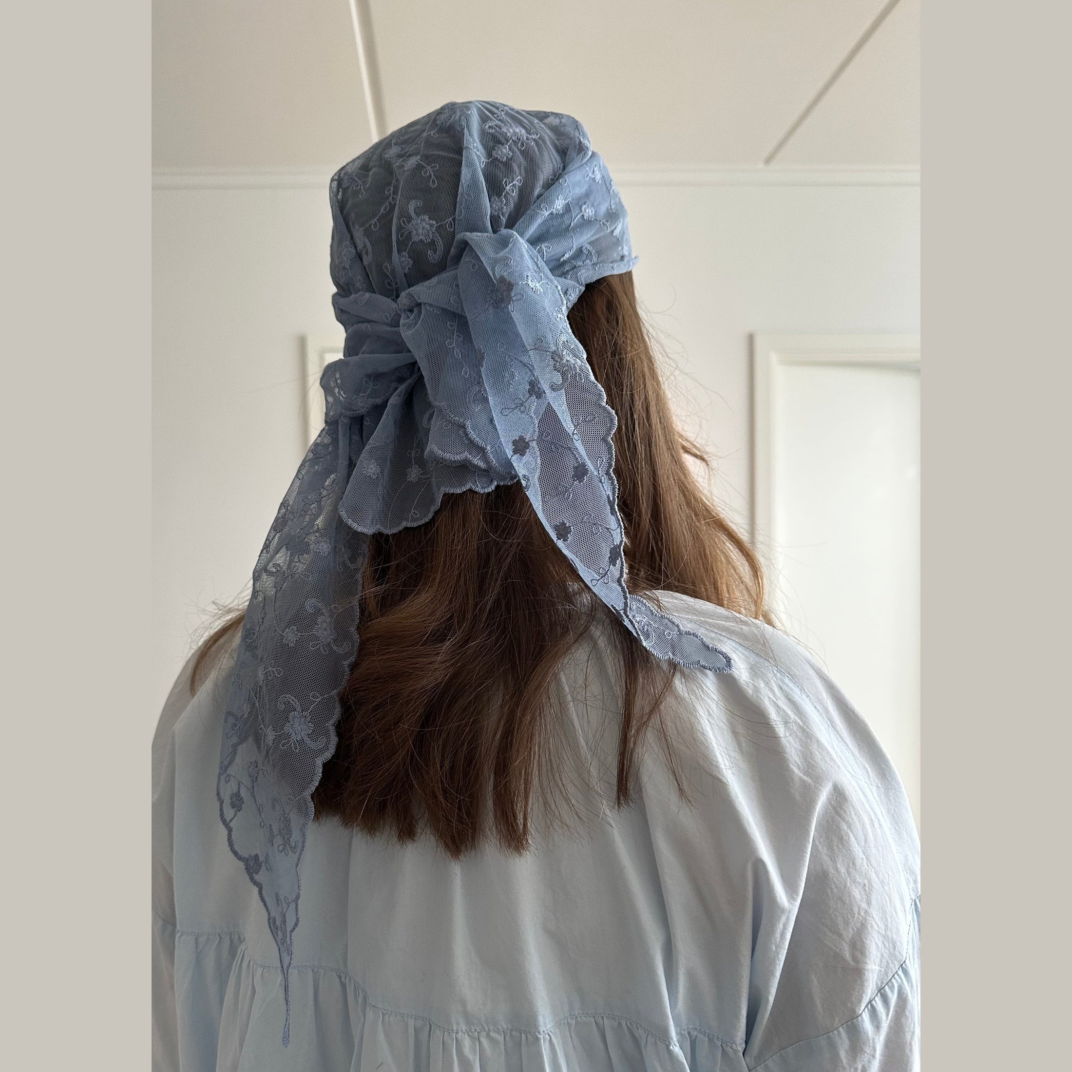 Lana lace scarf