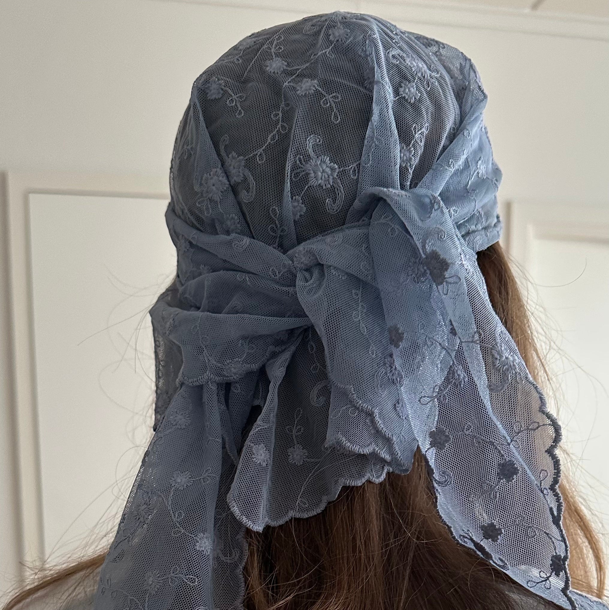 Lana lace scarf