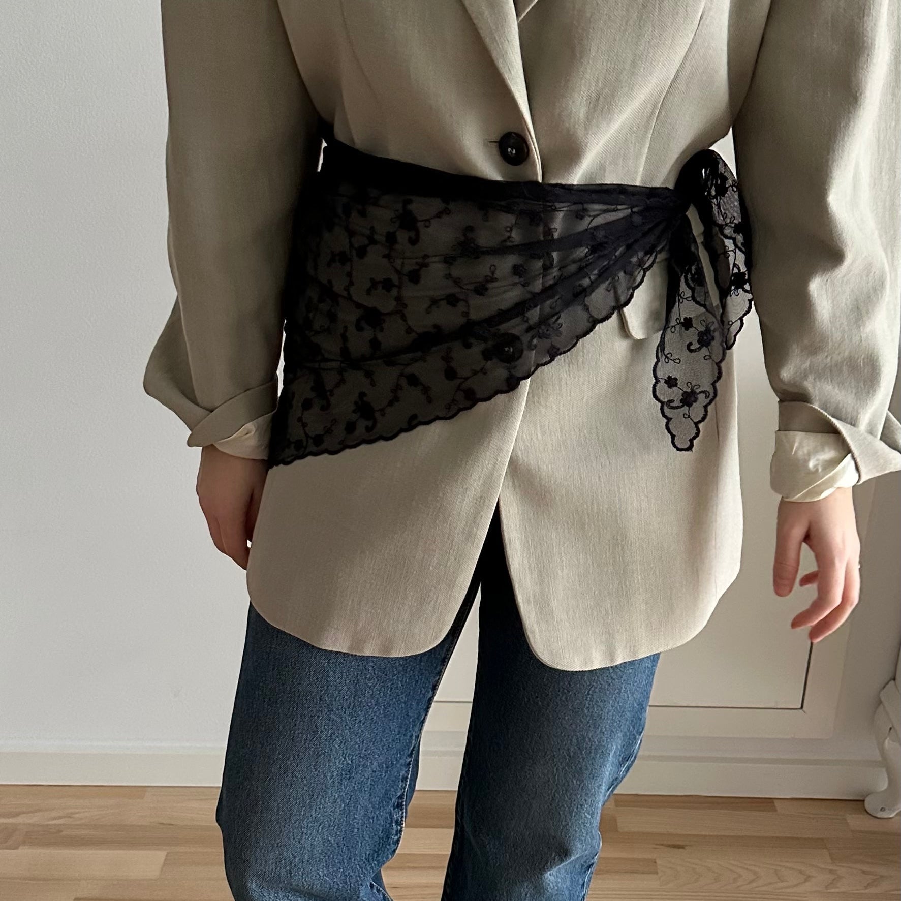 Lana lace scarf